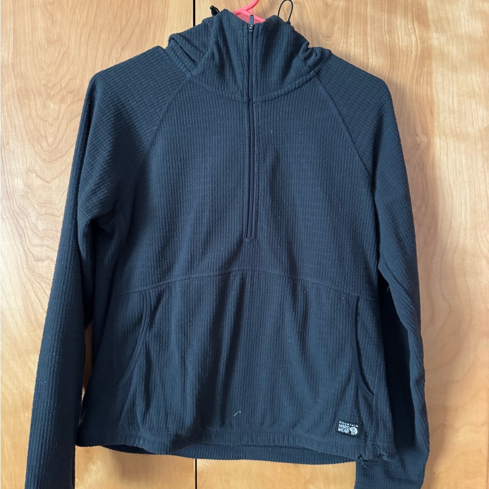 Mountain Hardwear Women's Black Zip Up Sweater